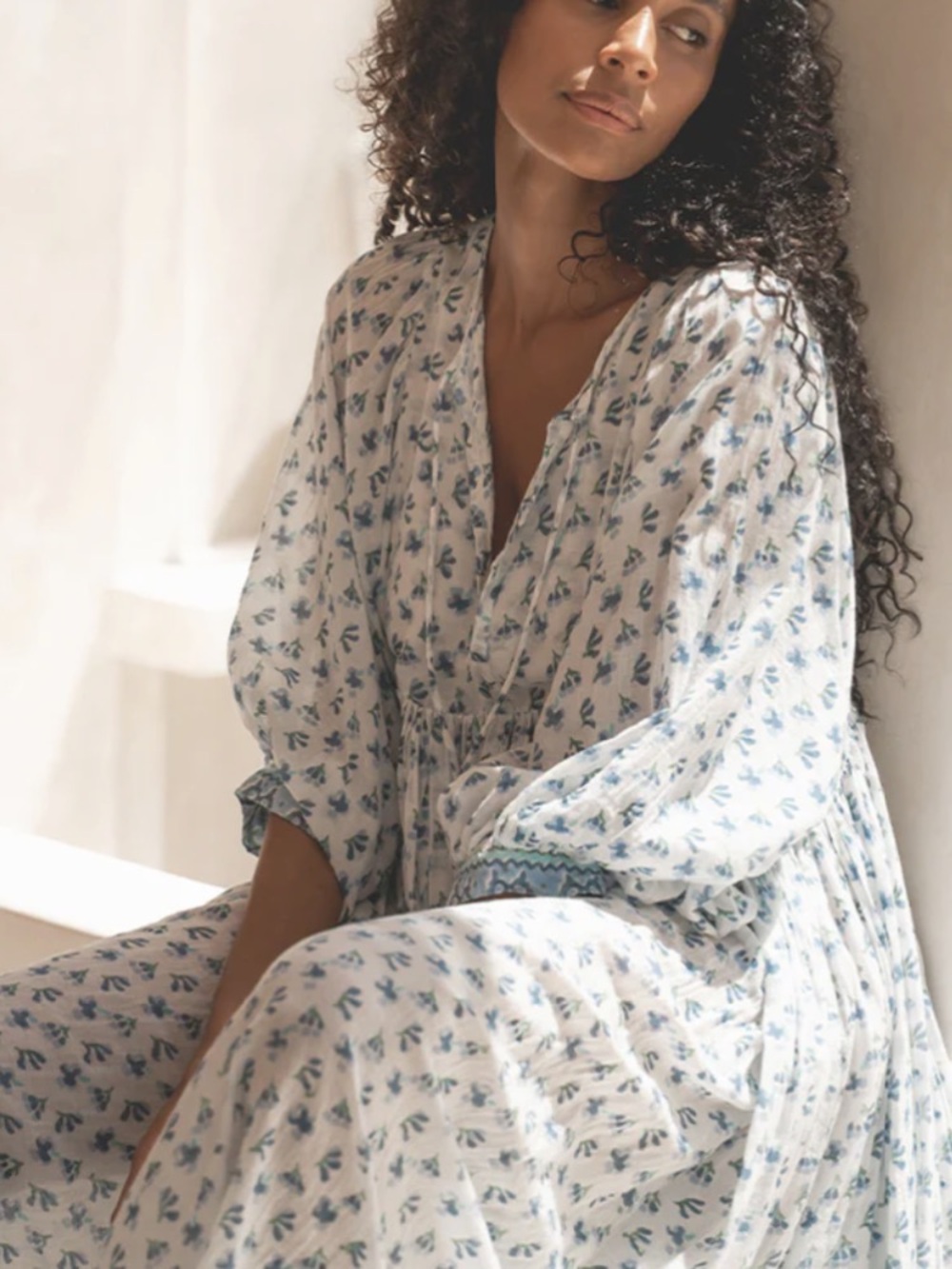 NWT Daughters of India Azure Kyra Maxi Dress Floral Size M - Picture 2 of 7